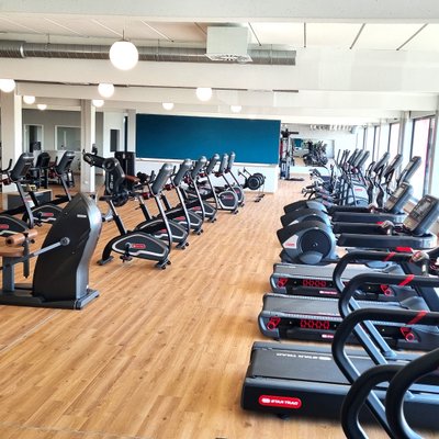 Fitnessstudio Scholzhalle Hoyerswerda: Entdecke die Vorteile von Cardiotraining.Fit, gesund und voller Energie!