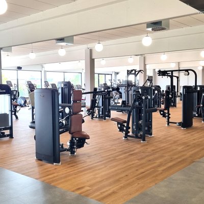 Fitnessstudio Scholzhalle Hoyerswerda: Dein persönliches Fitnessstudio. Professionelle Betreuung, individuelles Training, Top-Ausstattung.